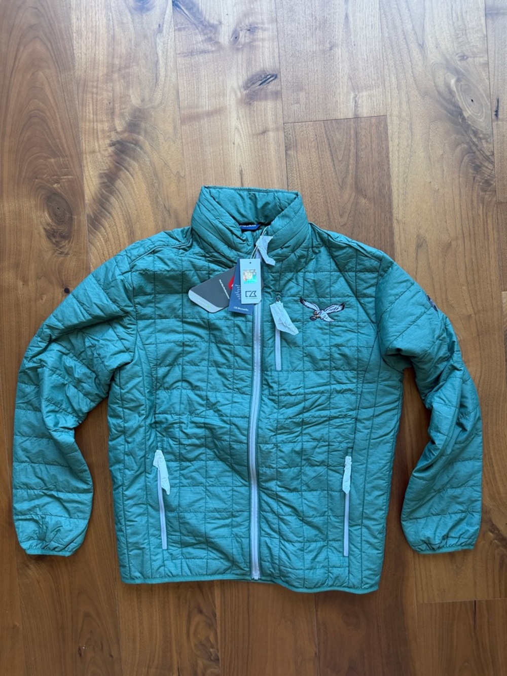 NWT / Cutter & Buck Men’s Rainier insulated puffer zip up jacket / Eagles M